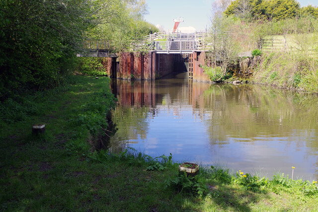 Locks 1-3, Ribble Link © Stephen McKay :: Geograph Britain and Ireland