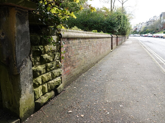 Valley Road in front of Grosvenor House © John S Turner :: Geograph ...