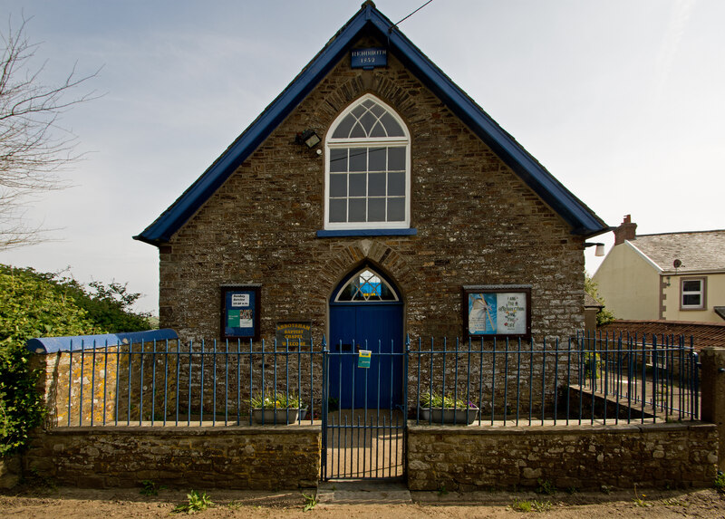 abbotsham-baptist-chapel-roger-a-smith-cc-by-sa-2-0-geograph