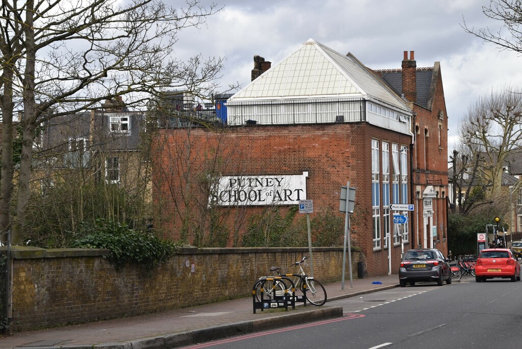 Putney School of Art © N Chadwick ccbysa/2.0 Geograph Britain and