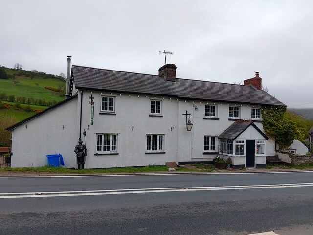 Dinas Castle Inn, Pengenffordd © Oscar Taylor :: Geograph Britain and ...