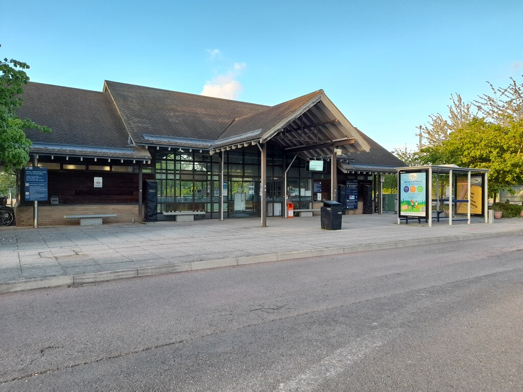 Babraham Road Park and Ride © David Bremner ccbysa/2.0 Geograph