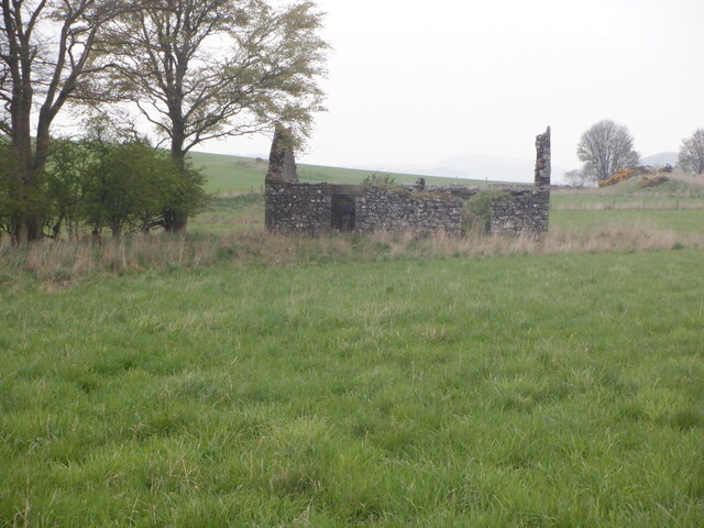 ruin-craigfoodie-richard-webb-geograph-britain-and-ireland