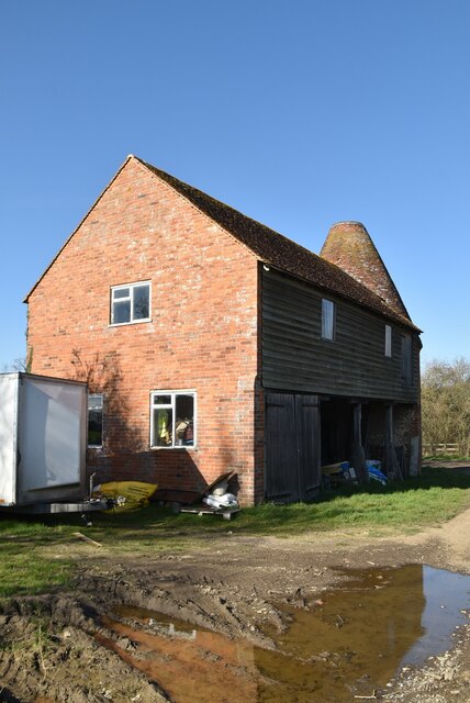 Place Farm Oast © N Chadwick Cc By Sa20 Geograph Britain And Ireland