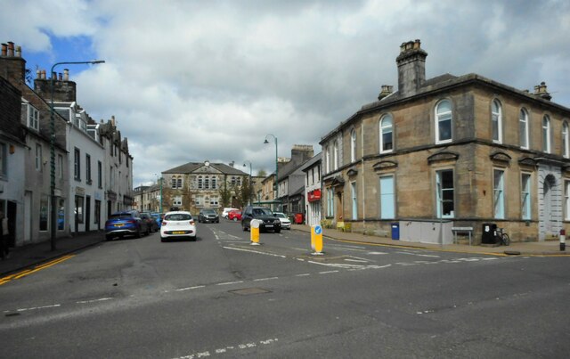 Avenue Square © Richard Sutcliffe cc-by-sa/2.0 :: Geograph Britain and ...