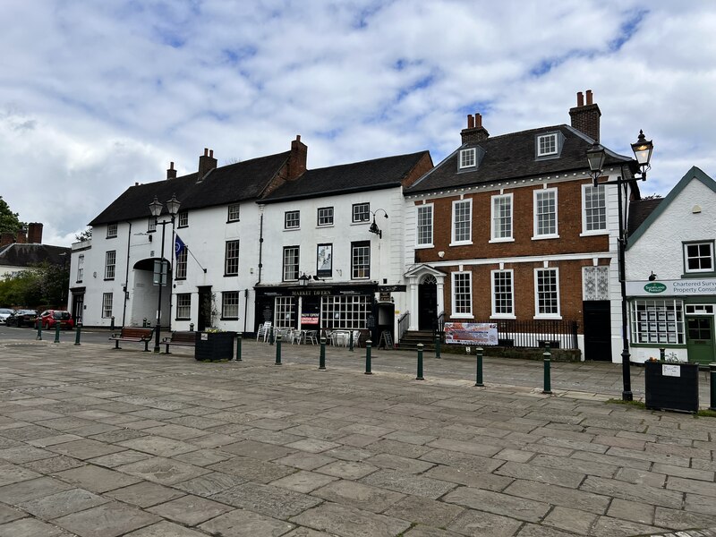 Market Place (east side), Atherstone © Andrew Abbott cc-by-sa/2.0 ...