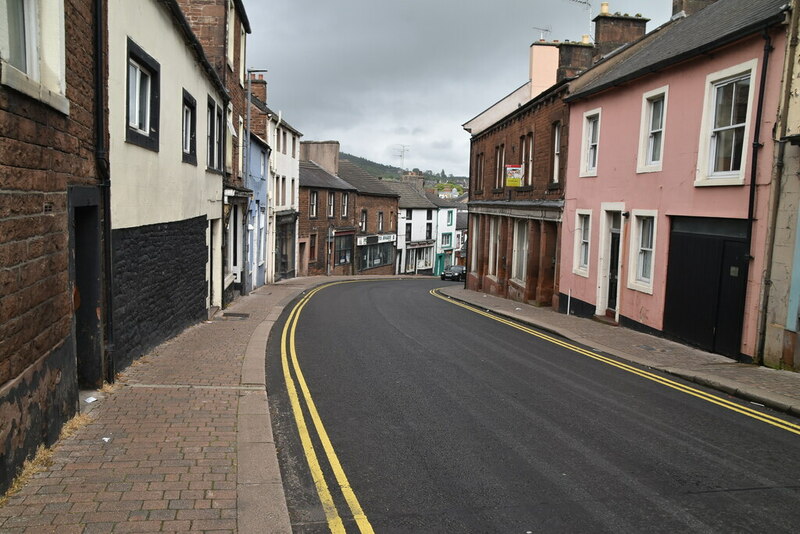 castlegate-n-chadwick-cc-by-sa-2-0-geograph-britain-and-ireland