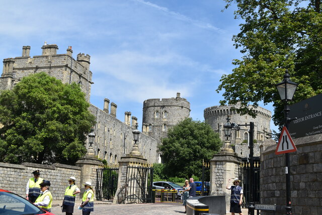 windsor-castle-n-chadwick-geograph-britain-and-ireland