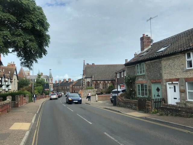 West Street, Cromer © Eirian Evans cc-by-sa/2.0 :: Geograph Britain and ...