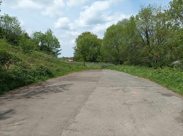 Walker's Car Park © Pebble cc-by-sa/2.0 :: Geograph Britain and Ireland