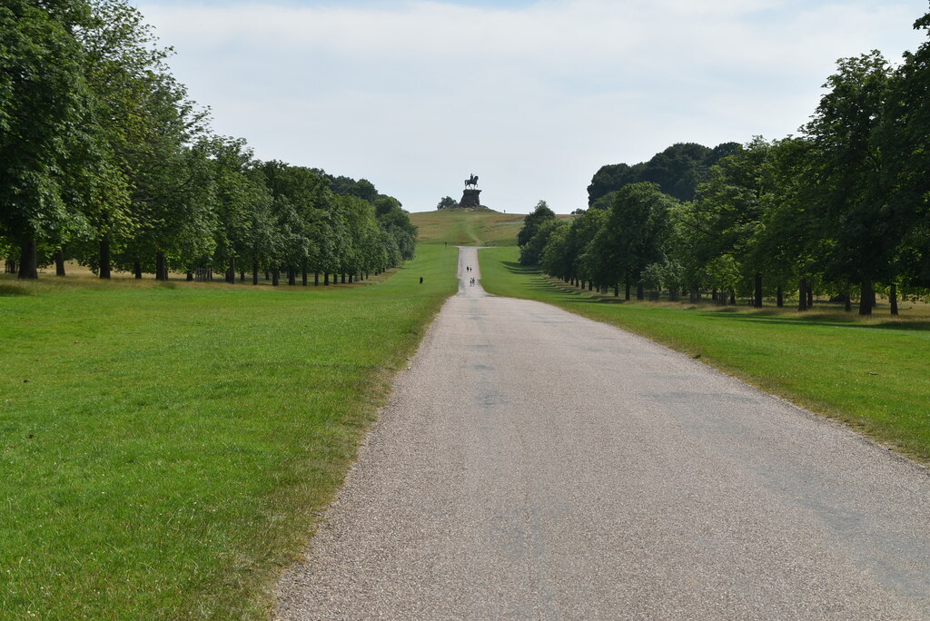 the-long-walk-n-chadwick-cc-by-sa-2-0-geograph-britain-and-ireland