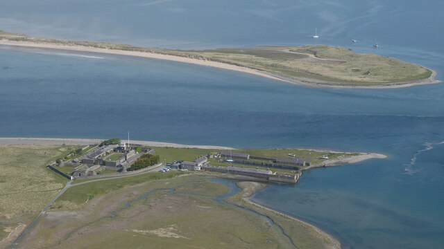 Fort Belan & Abermenai © Ceri Thomas cc-by-sa/2.0 :: Geograph Britain ...