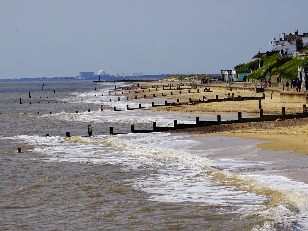 View South Along Southwold Beach © Brian Robert Marshall Cc-by-sa/2.0 ...