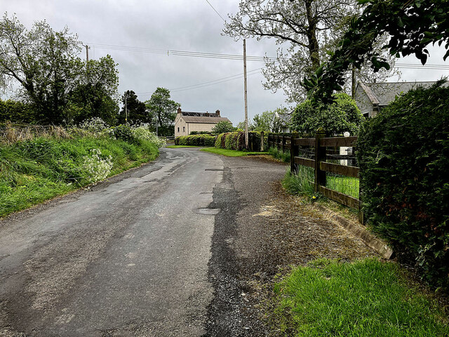 Carnony Road, Carnony