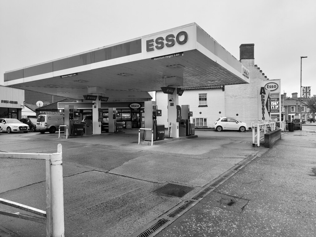 Study Of A Gasoline Station David Bremner Geograph Britain And Ireland   7492165 Fd0cfb37 Original 