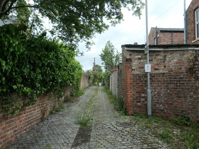 Back lane between Clifton Dale and Compton Street