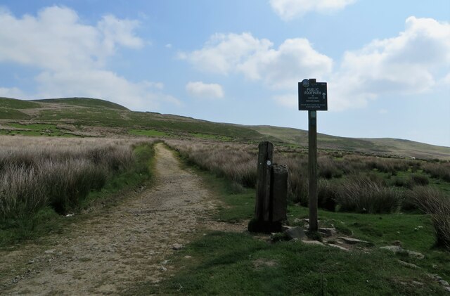 Footpath to Darwen and Turton moors