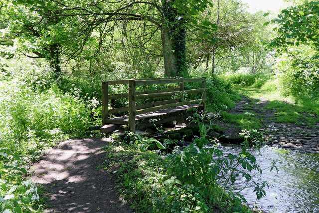 Footbridge over the River Penk in... © Roger D Kidd cc-by-sa/2.0 ...