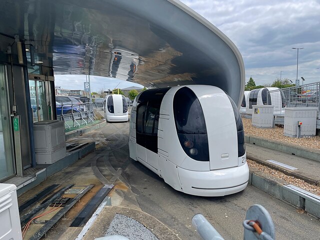 Heathrow Pod Arriving At Station B © Graham Hogg Cc-by-sa/2.0 ...