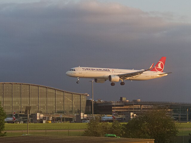 Turkish Airlines Airbus landing at Heathrow Airport