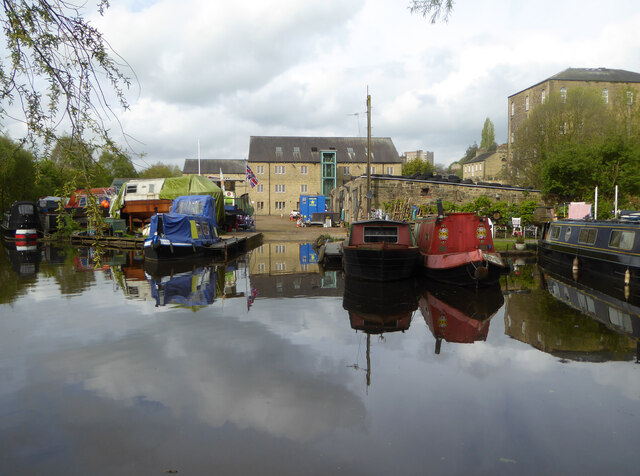 Rochdale Canal, Sowerby Bridge © Chris Allen :: Geograph Britain And ...