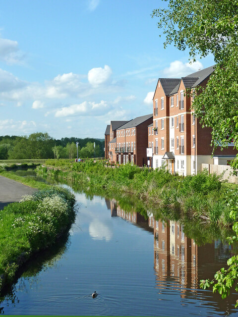 Staffordshire and Worcestershire Canal... © Roger Kidd cc-by-sa/2.0 ...