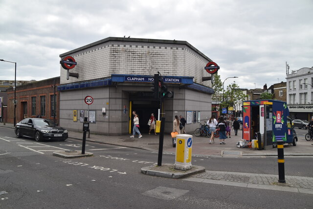 Clapham North Station © N Chadwick cc-by-sa/2.0 :: Geograph Britain and ...