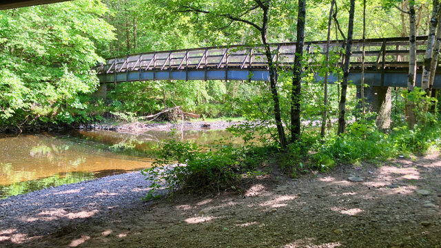 A Footbridge Conquers the Mighty River... © Mick Garratt cc-by-sa/2.0 ...