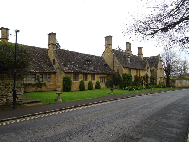 Houses on High Street © JThomas :: Geograph Britain and Ireland