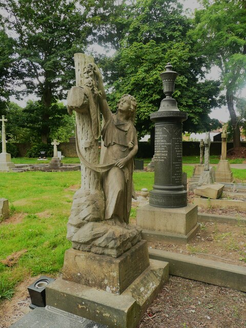 Angel in Cleckheaton New Cemetery, Scholes