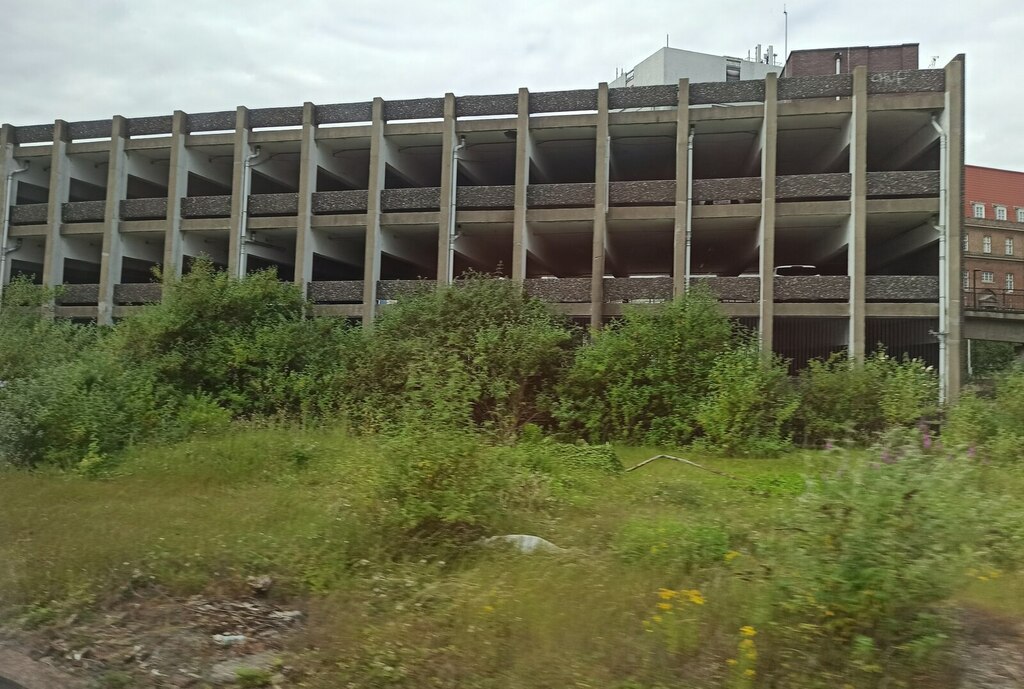 Manors car park © Thomas Nugent cc-by-sa/2.0 :: Geograph Britain and ...