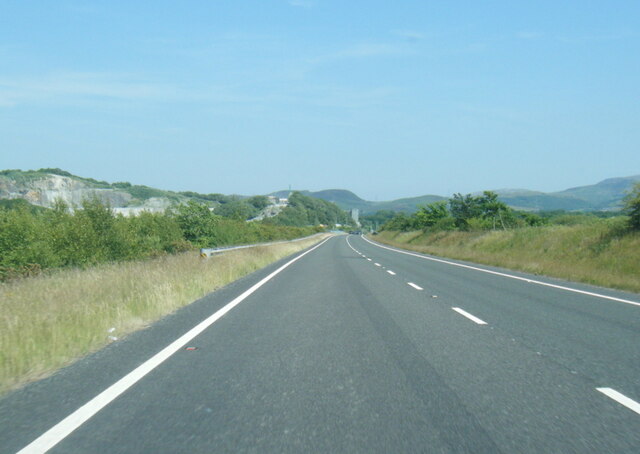 A487 Porthmadog Bypass Near The Afon © Colin Pyle Geograph