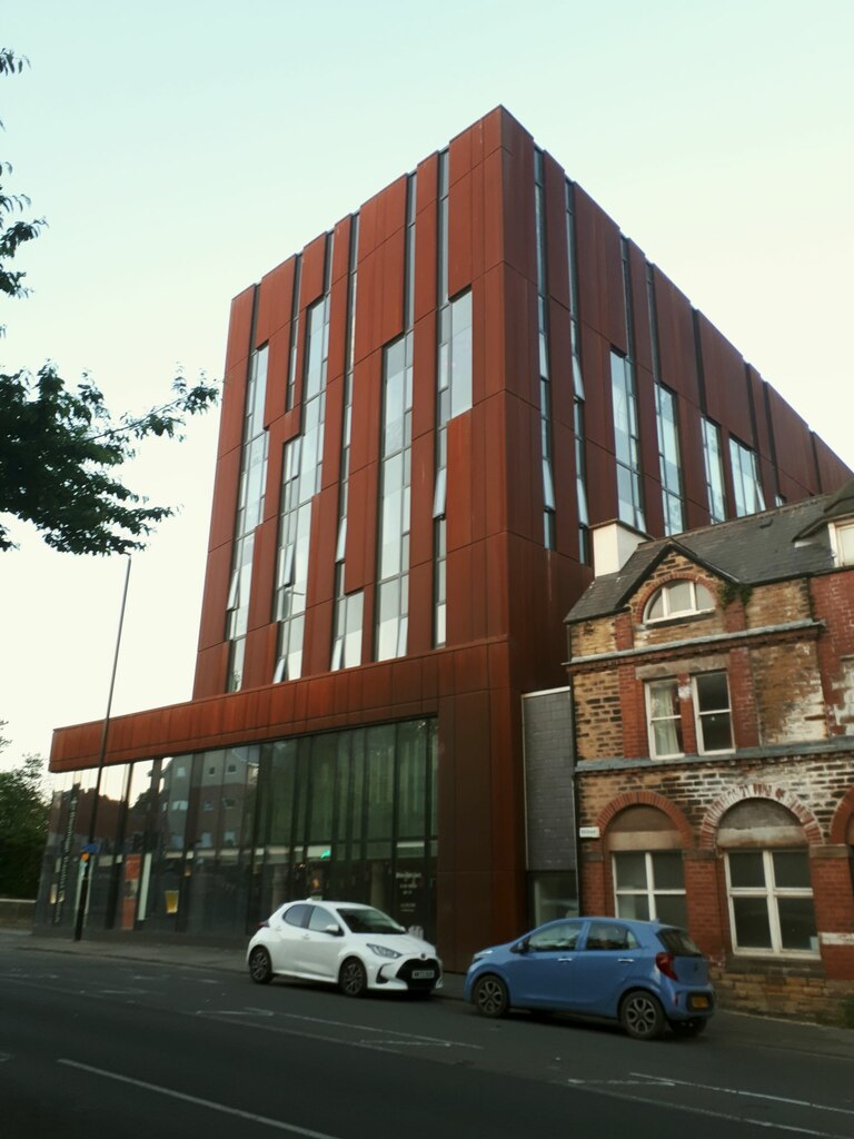 Blenheim Baptist Church, Leeds © Stephen Craven cc-by-sa/2.0 ...