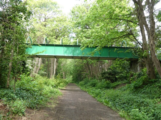 Footbridge over Wirral Way at Ashton... © David Smith cc-by-sa/2.0 ...