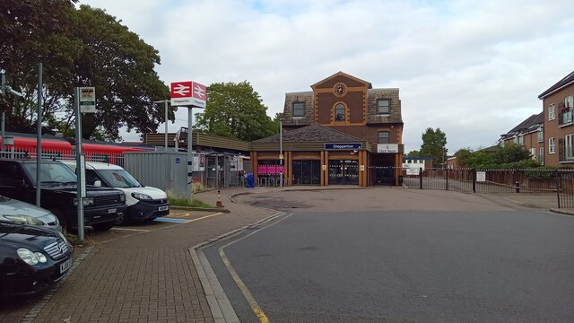 Shepperton - station and Clock House... © Peter Whatley :: Geograph ...