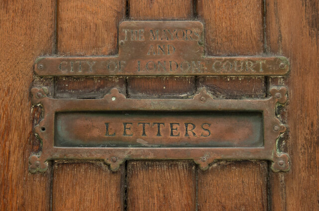 city-of-london-letterbox-plate-jim-osley-cc-by-sa-2-0