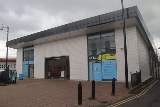 North Shields Metro station - frontage © David Kemp cc-by-sa/2.0 ...