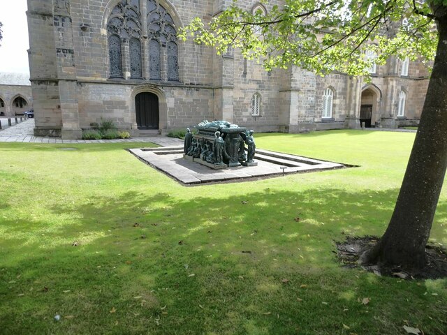 Bishop Elphinstone Memorial © Oliver Dixon :: Geograph Britain And Ireland