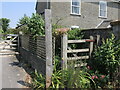 Footpath to Steel Well Lane