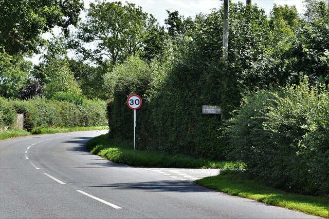 Hazelbury Bryan The Common © Michael Garlick Cc By Sa20 Geograph Britain And Ireland 6381