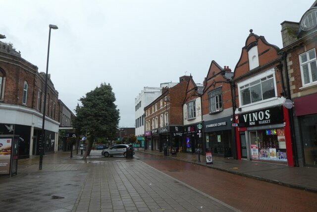 Crewe Market Street © DS Pugh cc-by-sa/2.0 :: Geograph Britain and Ireland