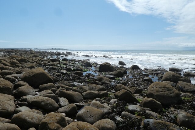 Coast north of Llandanwg © DS Pugh cc-by-sa/2.0 :: Geograph Britain and ...