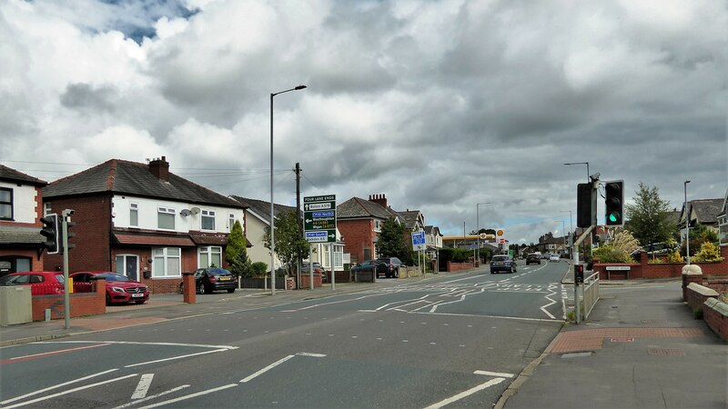 Newbrook Road © Kevin Waterhouse cc-by-sa/2.0 :: Geograph Britain and ...