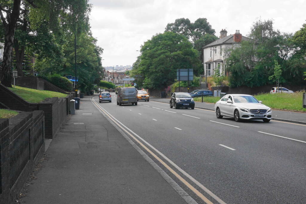 gravelly-hill-bill-boaden-cc-by-sa-2-0-geograph-britain-and-ireland