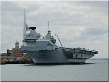 SU6201 : HMS Queen Elizabeth in Portsmouth by Gareth James