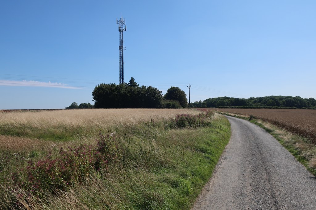 Hertfordshire Way Towards Windcott © Hugh Venables Cc-by-sa 2.0 