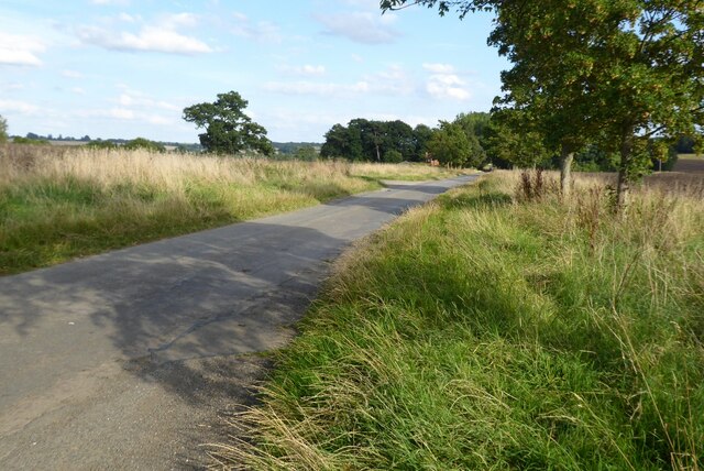 Country road near Cottesbrooke © Philip Halling cc-by-sa/2.0 ...