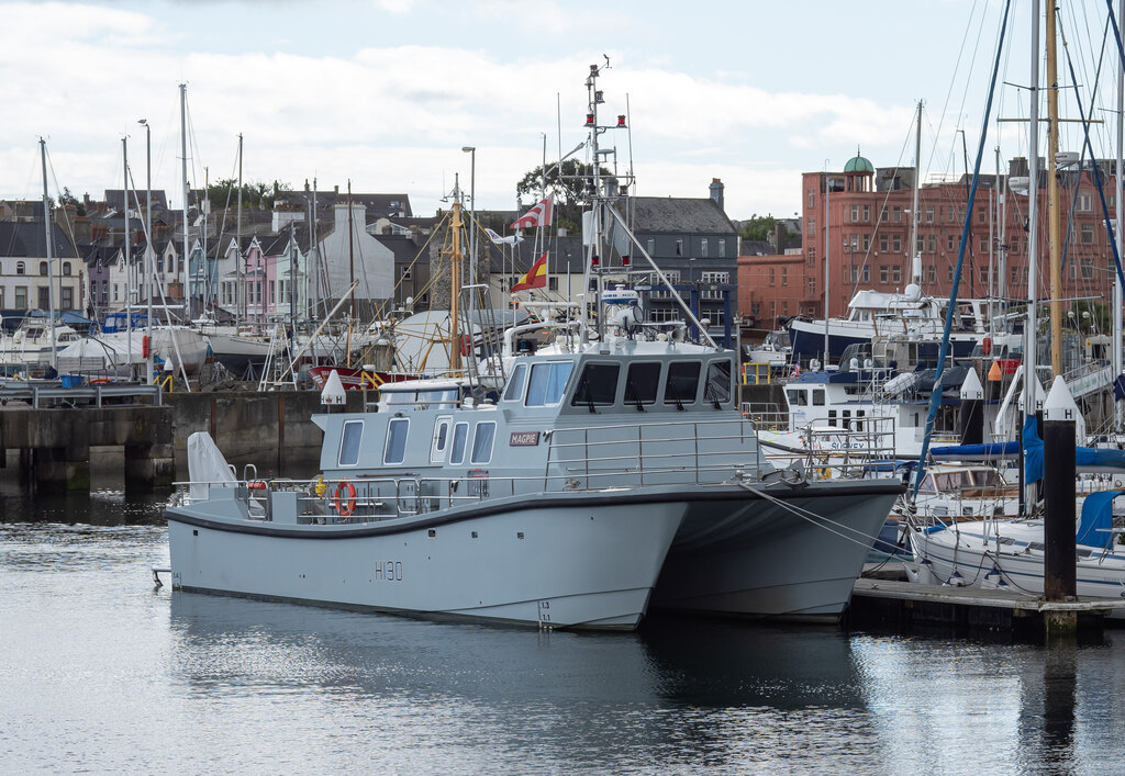 hms-magpie-at-bangor-rossographer-cc-by-sa-2-0-geograph-britain