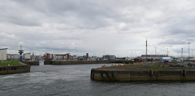 Ardrossan Harbour © Habiloid Geograph Britain And Ireland