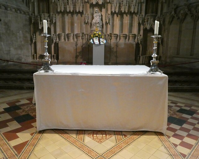 Wells Cathedral Altar D © Basher Eyre Cc By Sa20 Geograph